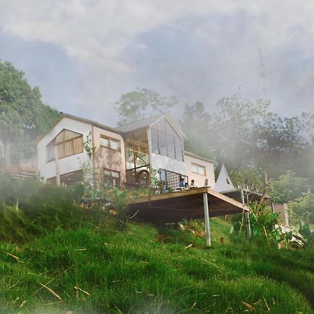 Micasa - Nha Gac Mai Tren Dinh Doi Villa Cao Bang Eksteriør billede
